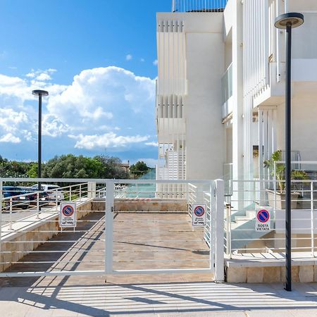 Exclusive Deluxe Apt Up To 6 People & Heated Tub Polignano a Mare Luaran gambar