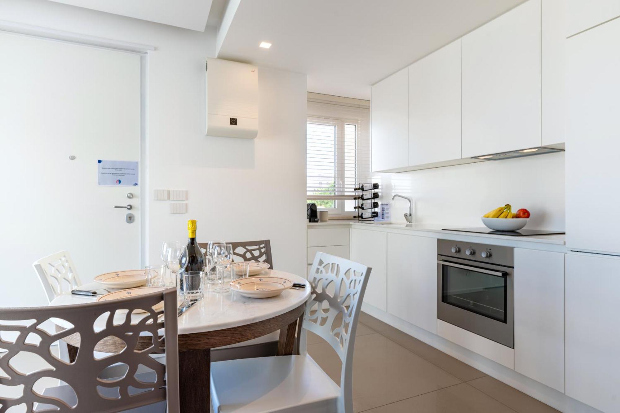 Exclusive Deluxe Apt Up To 6 People & Heated Tub Polignano a Mare Luaran gambar