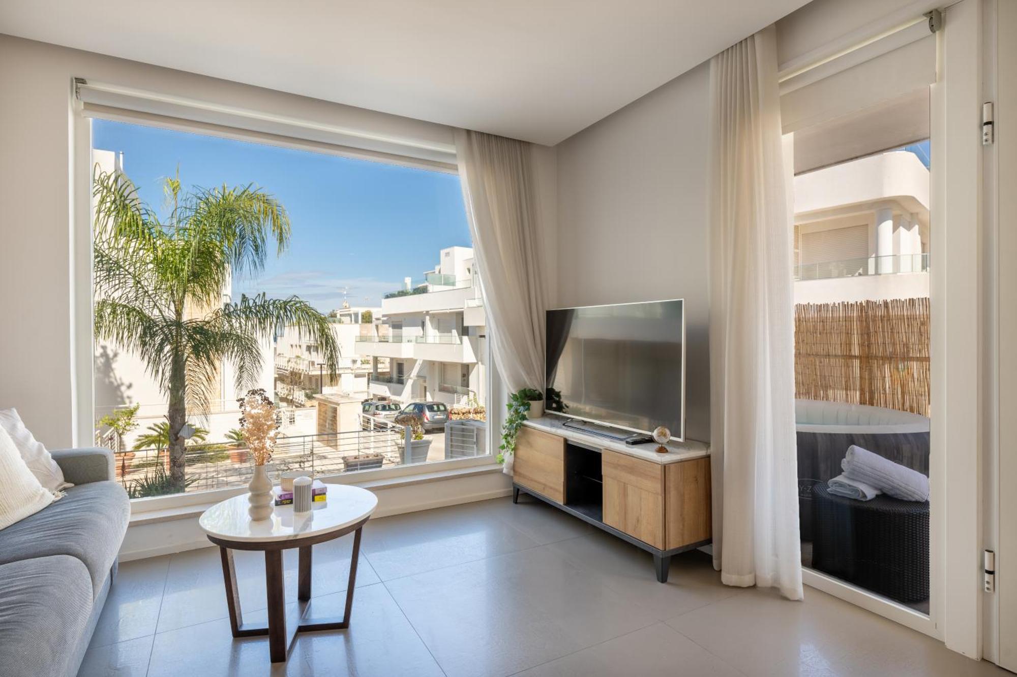 Exclusive Deluxe Apt Up To 6 People & Heated Tub Polignano a Mare Luaran gambar