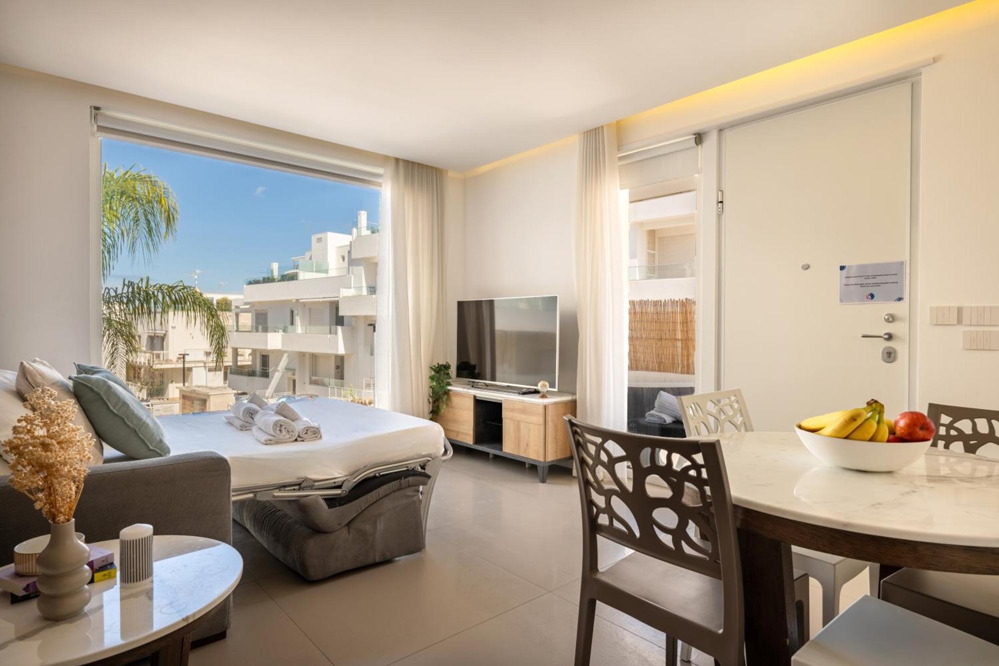 Exclusive Deluxe Apt Up To 6 People & Heated Tub Polignano a Mare Luaran gambar