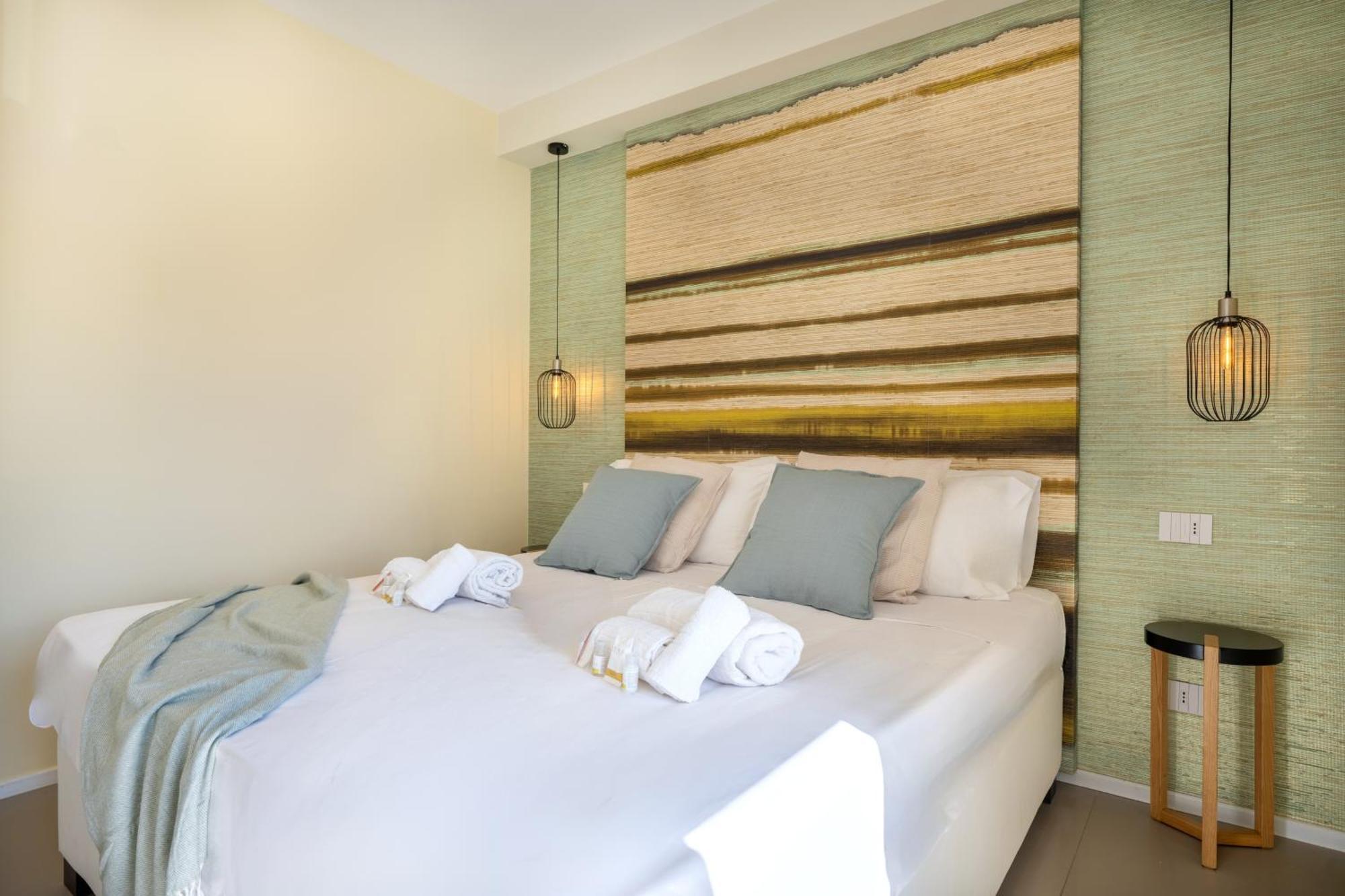 Exclusive Deluxe Apt Up To 6 People & Heated Tub Polignano a Mare Luaran gambar