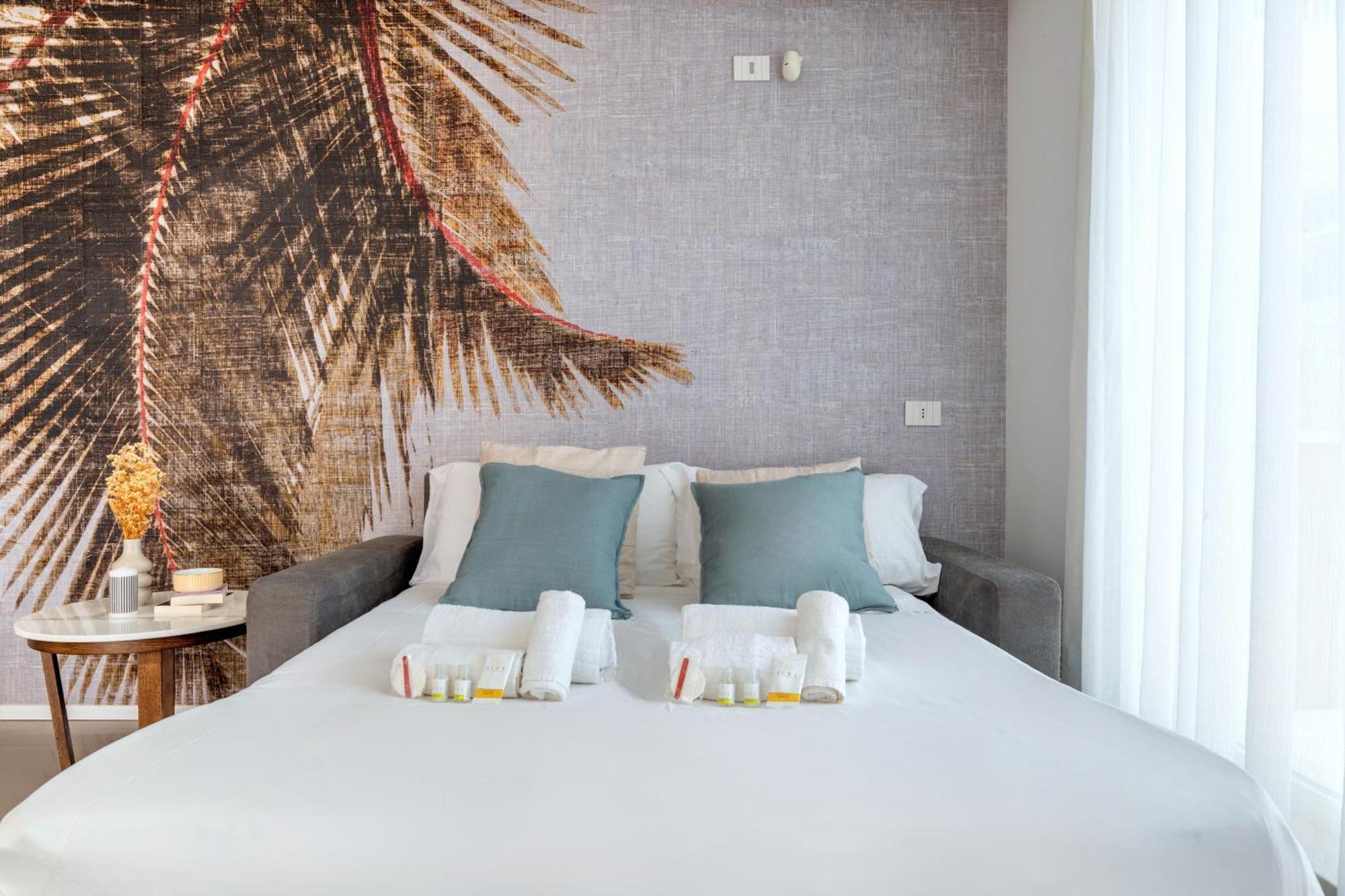 Exclusive Deluxe Apt Up To 6 People & Heated Tub Polignano a Mare Luaran gambar